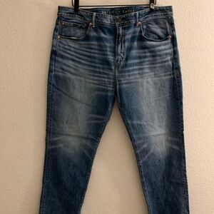 American Eagle Outfitters Men's athletic straight jeans
